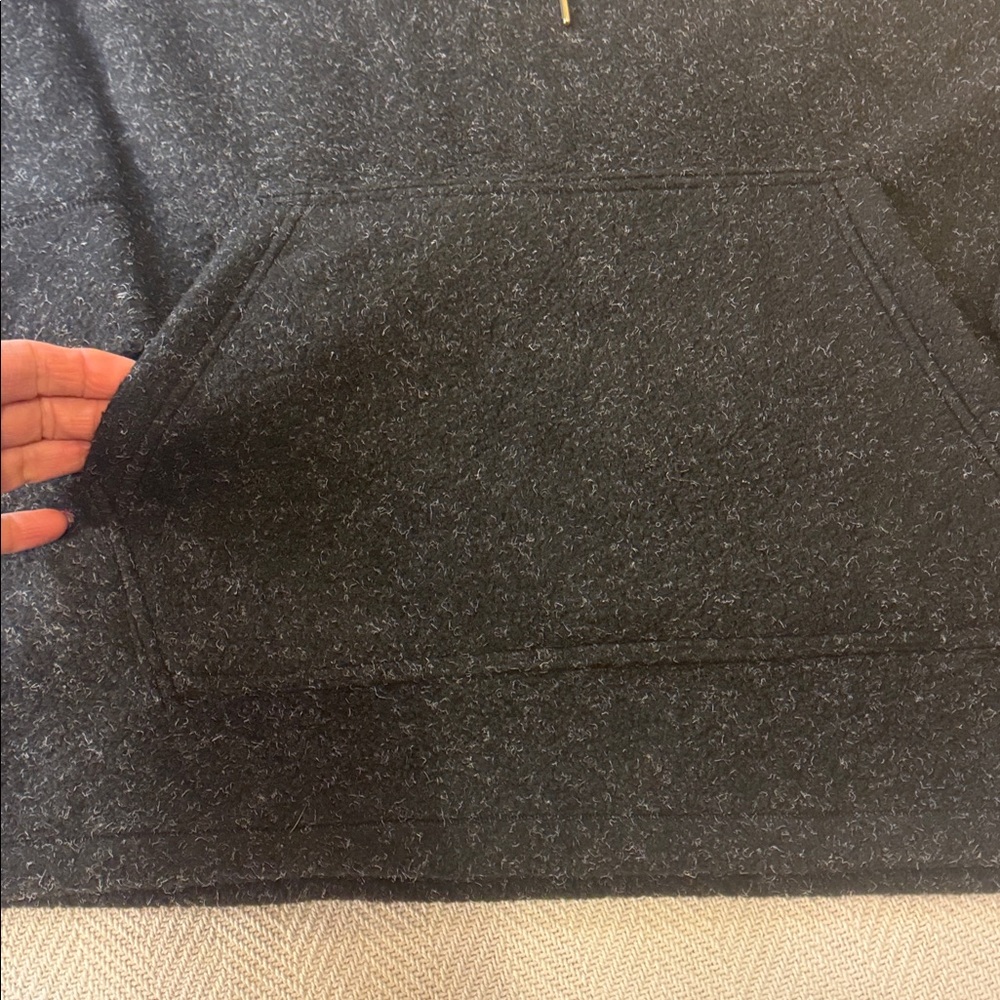 Nike Therma Fleece S Cowl Black pullover Gold embroidered Oversized. Size - LG - Picture 7 of 11